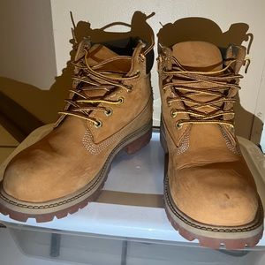 YOUTH TIMBERLAND® PREMIUM 6-INCH WATERPROOF BOOTS size 2M